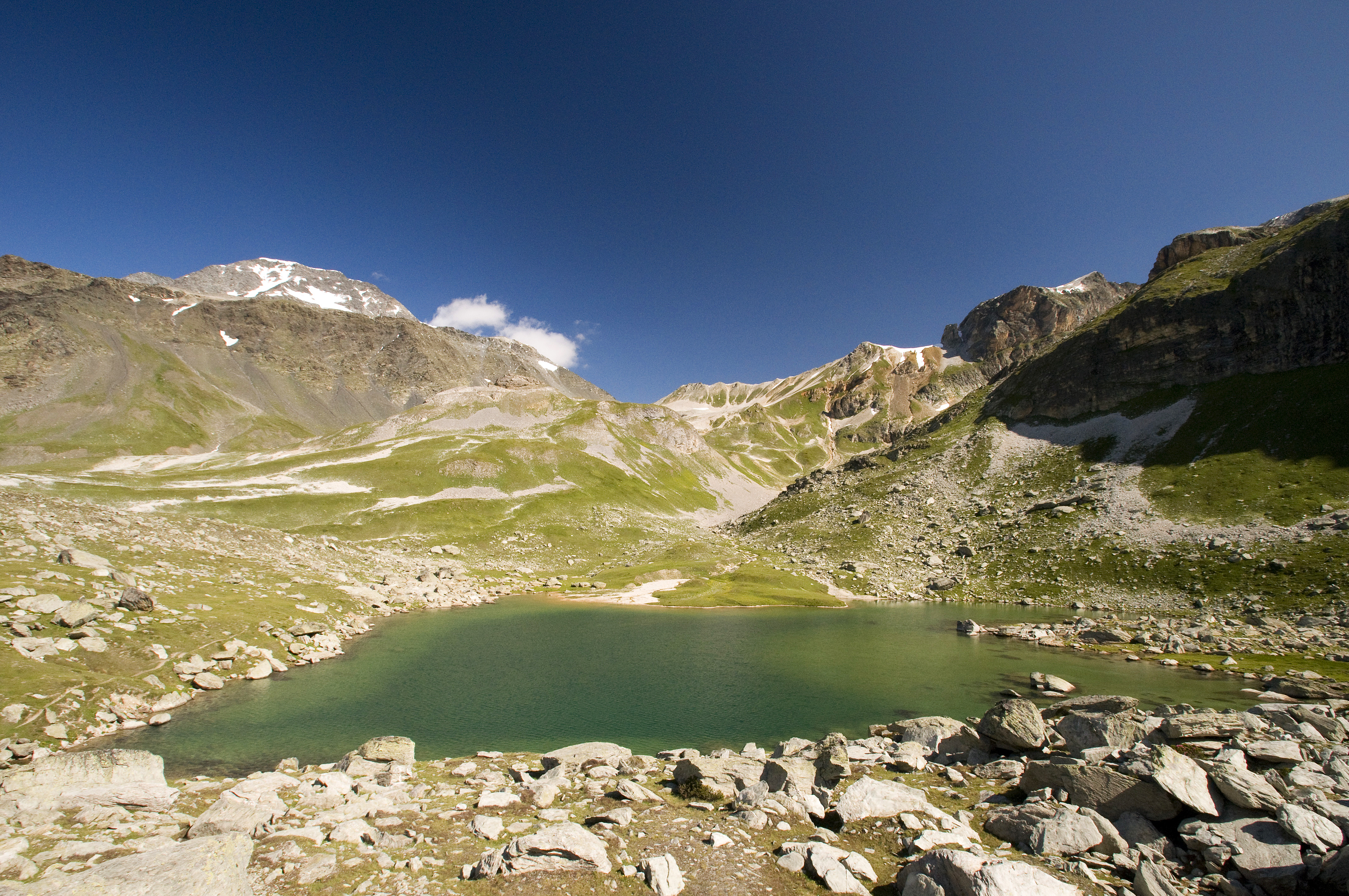 Lac de montagne en Savoie