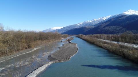 travaux sur le lit de l'Isère